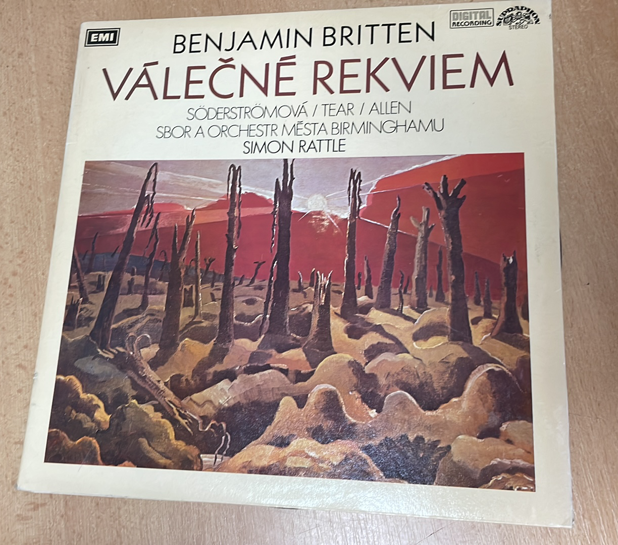 2 LP BENJAMIN BRITTEN - VÁLEČNÉ REKVIEM