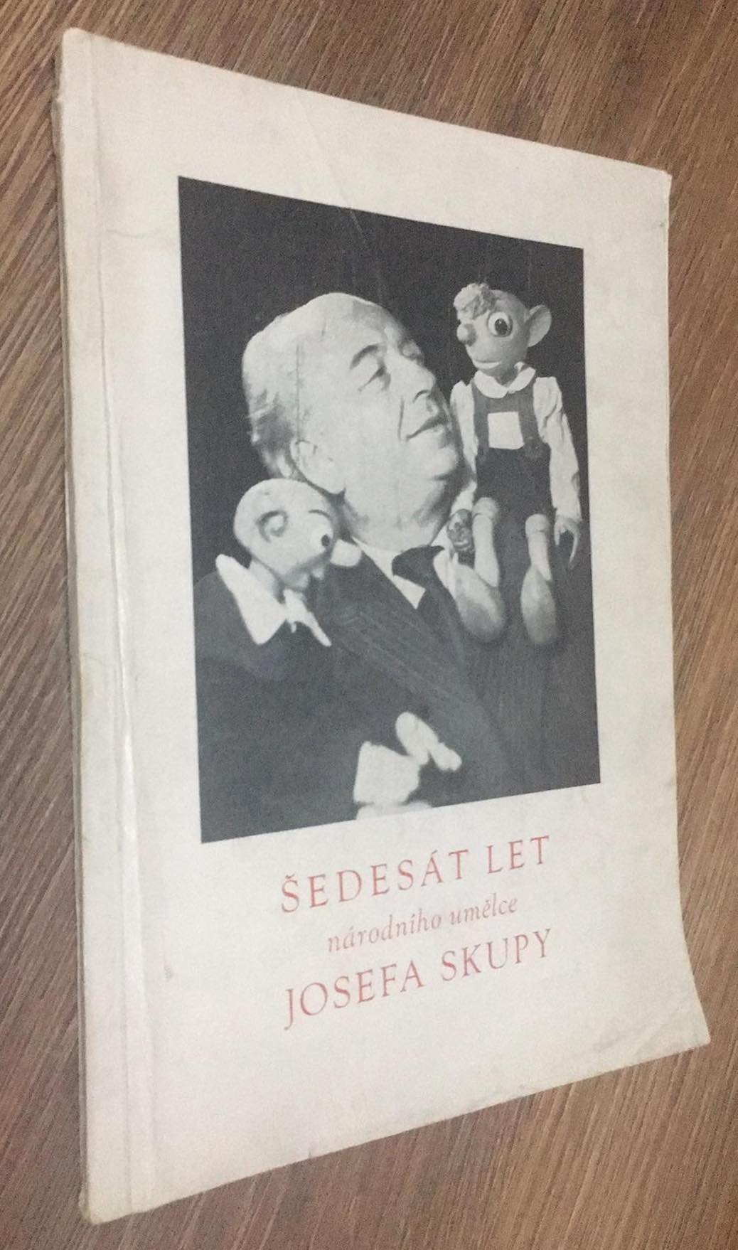 ŠEDESÁT LET NÁRODNÍ UMĚLCE JOSEFA SKUPY