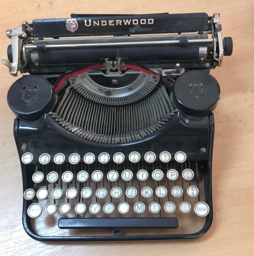 PSACÍ STROJ UNDERWOOD