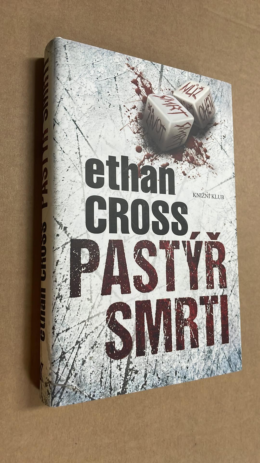 ETHAN CROSS - PASTÝŘ SMRTI