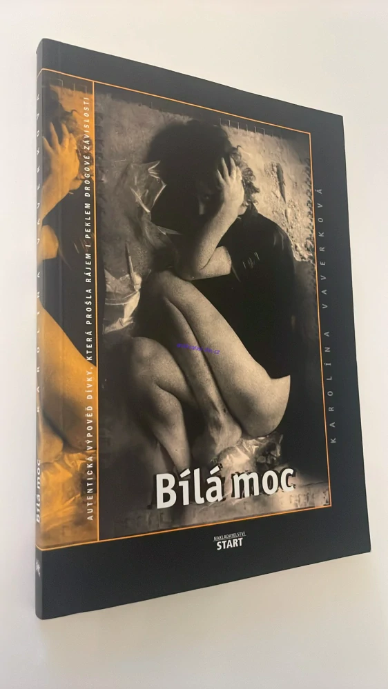 KAROLÍNA VEVERKOVÁ : BÍLÁ MOC
