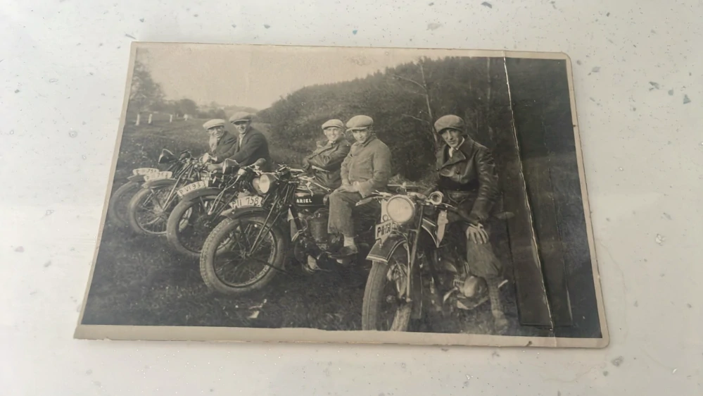 FOTOGRAFIE : MUŽI NA MOTORCE