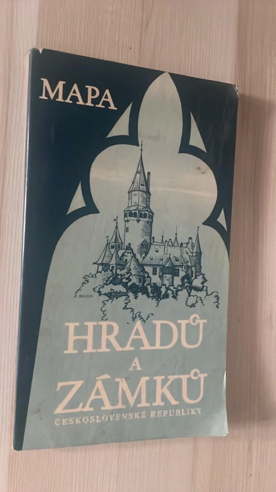 MAPA HRADŮ A ZÁMKŮ ČESKOSLOVENSKÉ REPUBLIKY