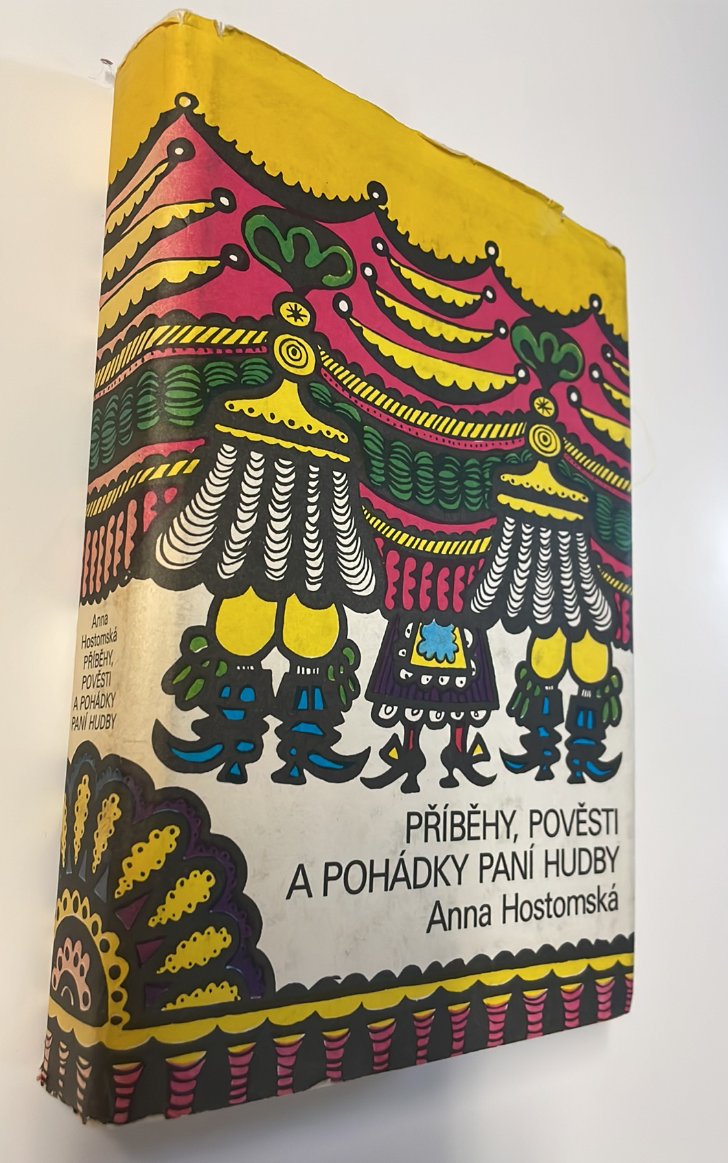 ANNA HOSTOMSKÁ - PŘÍBĚHY, POVĚSTI A POHÁDKY PANÍ HUDBY