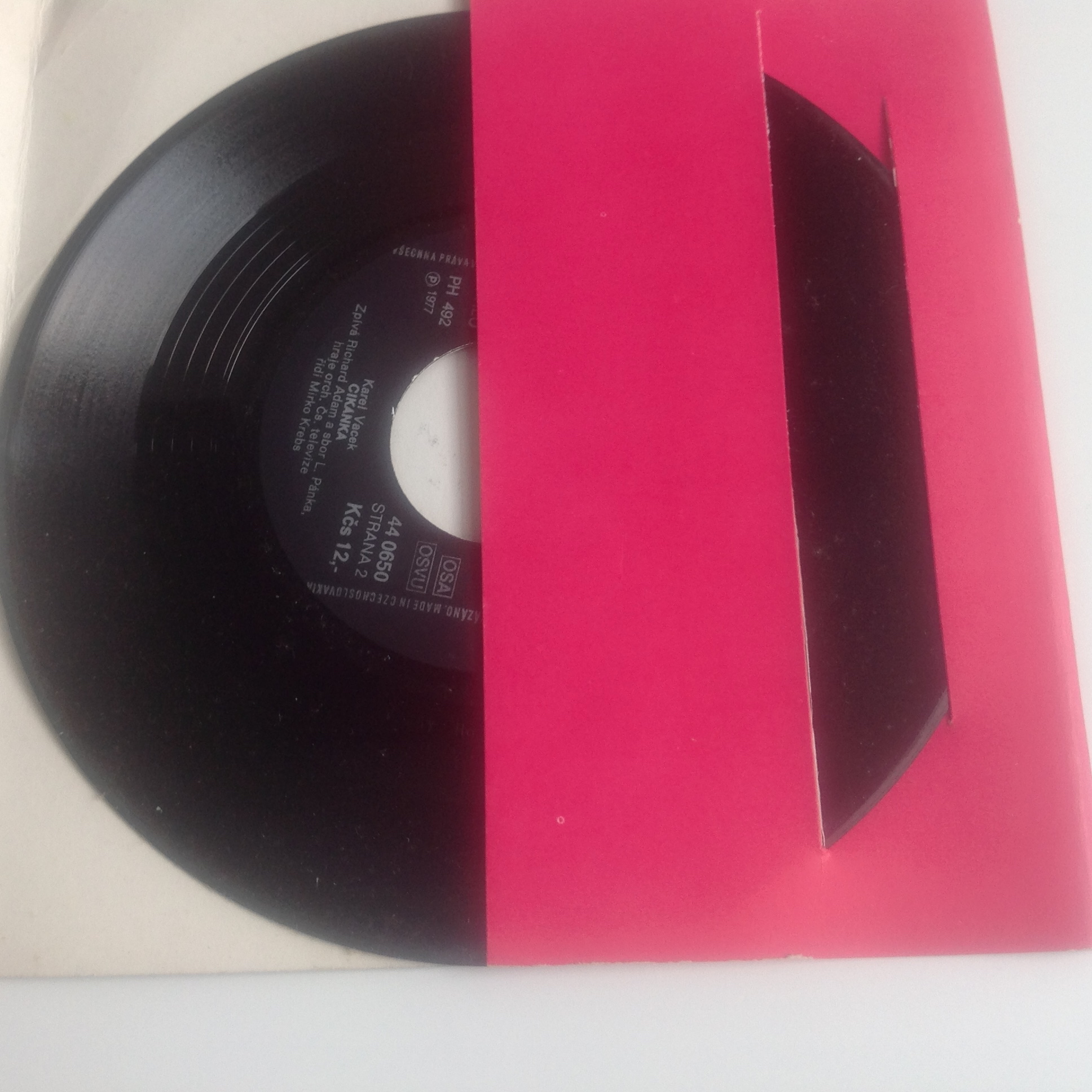 SP DESKA - RICHARD ADAM 