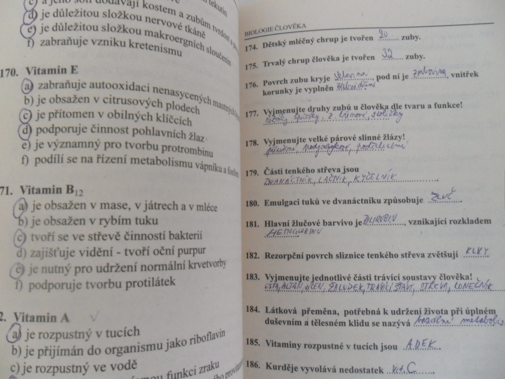 BIOLOGIE 2000 TESTOVÝCH OTÁZEK A ODPOVĚDÍ