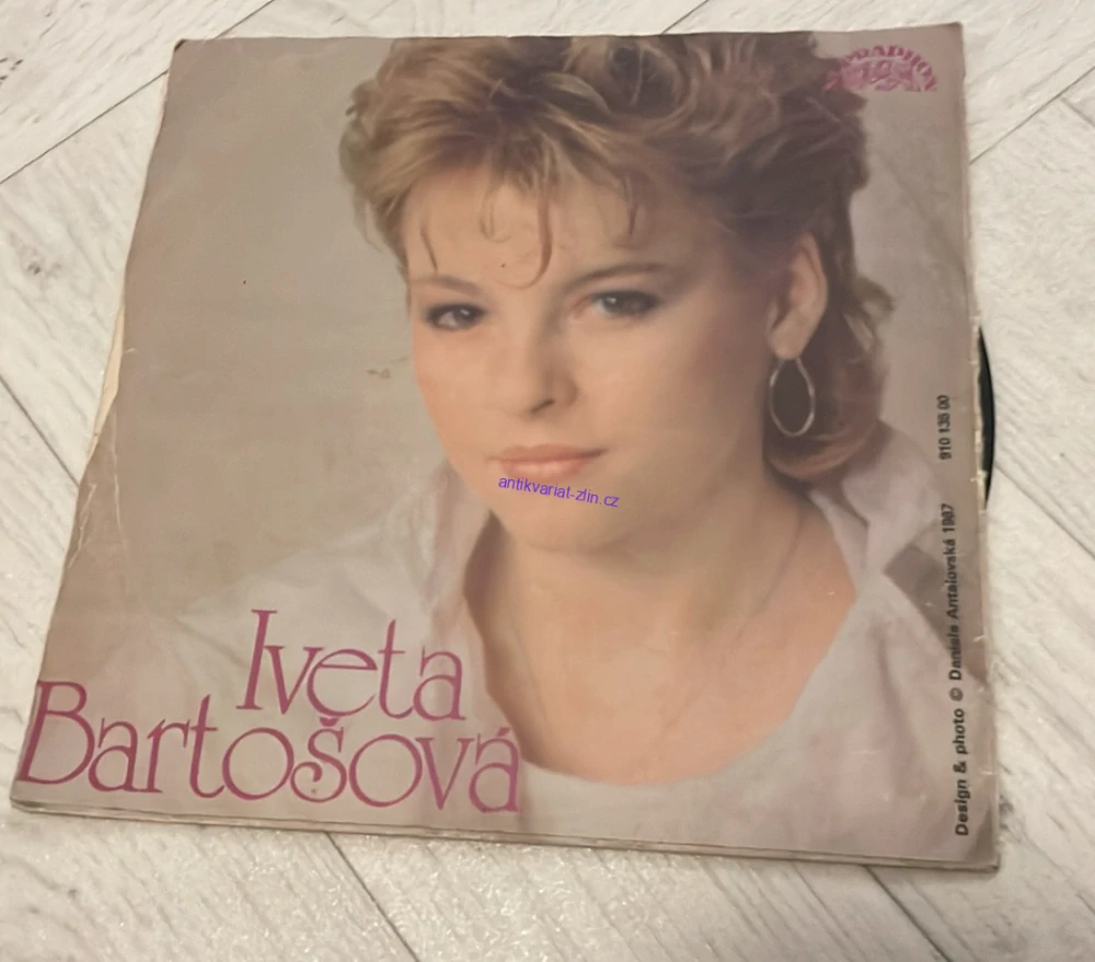 SP IVETA BARTOŠOVÁ : ROZVÍJEJ SE POUPÁTKO