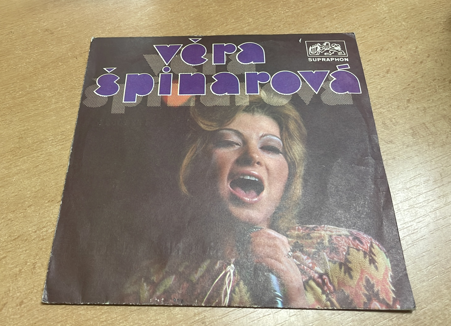 SP VĚRA ŠPINAROVÁ - GEORGIE, CESTA NOČNÍM MĚSTEM