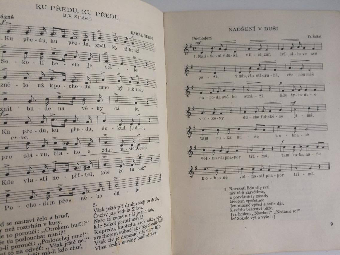 ZPĚVNÍK SOKOLSKÉHO DOROSTU