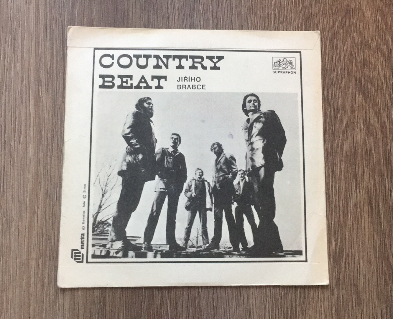 SP COUNTRY BEAT - PŮLNOC JE OBDOBÍ ZLÉ