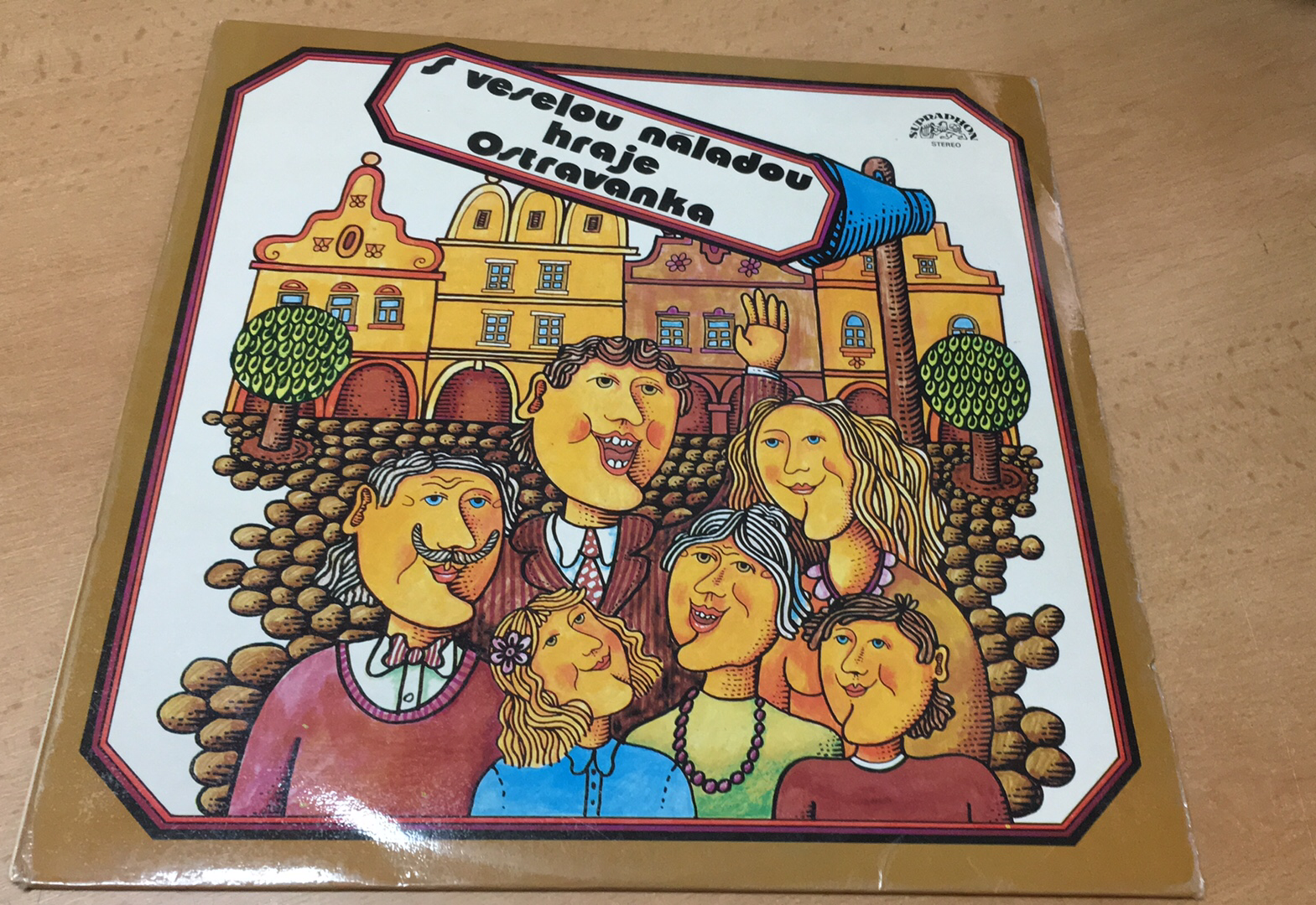 S VESELOU NÁLADOU HRAJE OSTRAVANKA