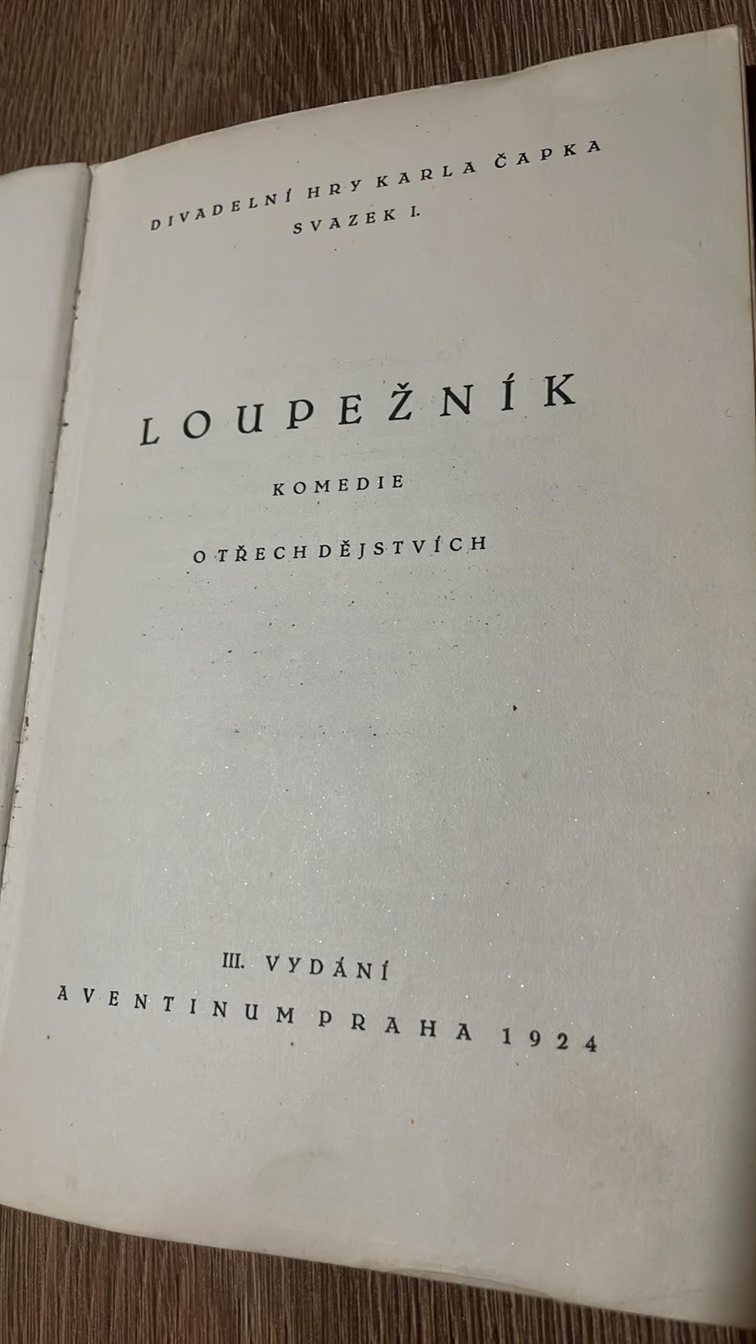 KAREL ČAPEK - LOUPEŽNÍK