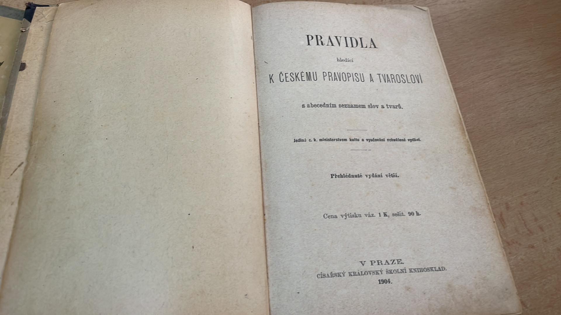 PRAVIDLA HLEDICÍ K ČESKÉMU PRAVOPISU A TVAROSLOVÍ