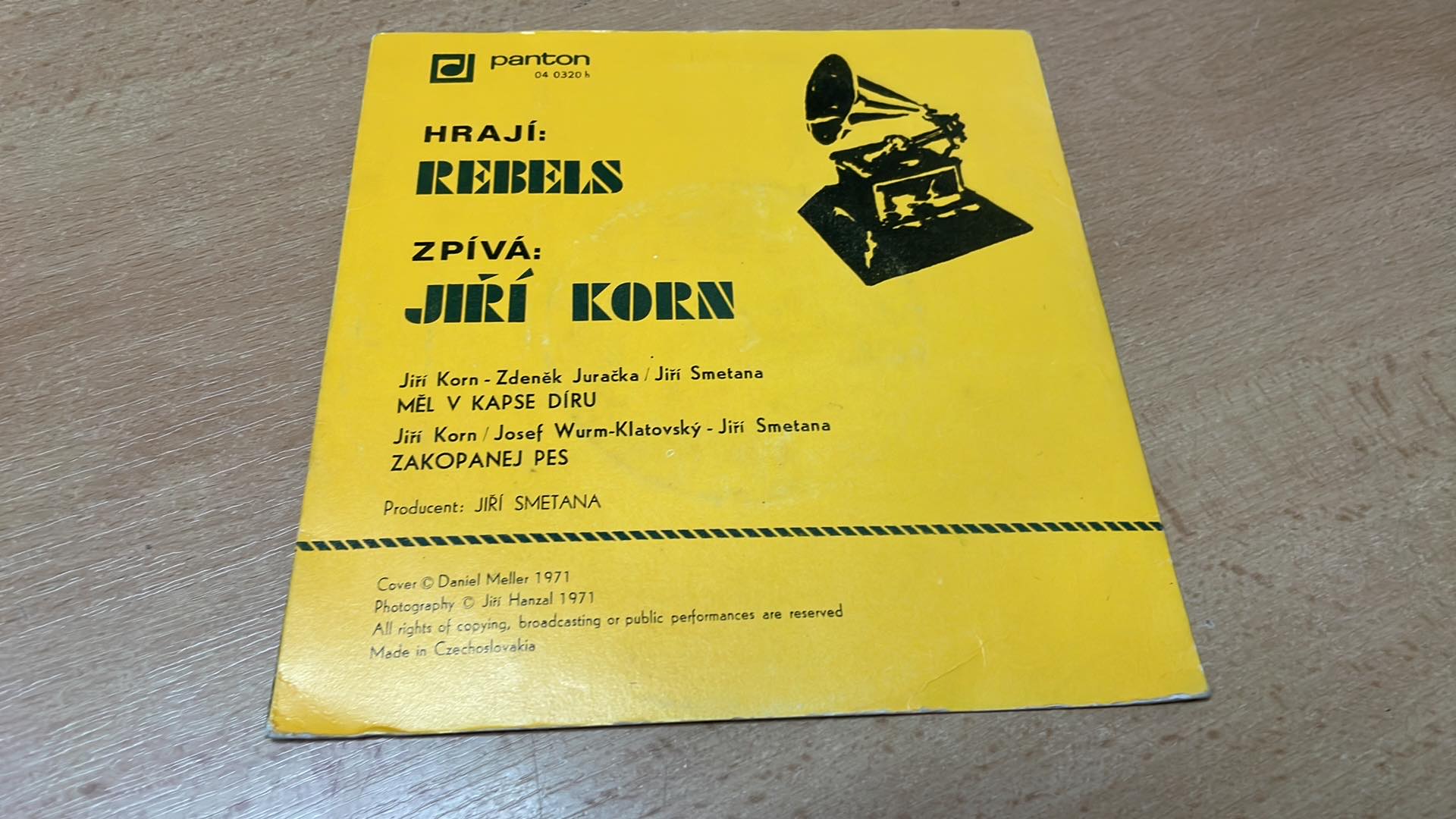 SP REBELS & JIŘÍ KORN : ZAKOPANEJ PES