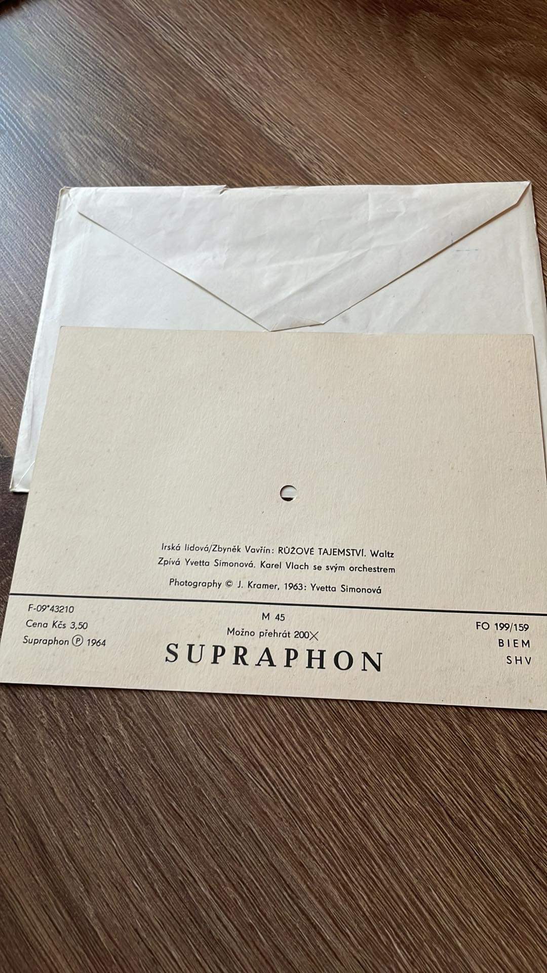 POHLEDNICE-YVETTA SIMONOVÁ