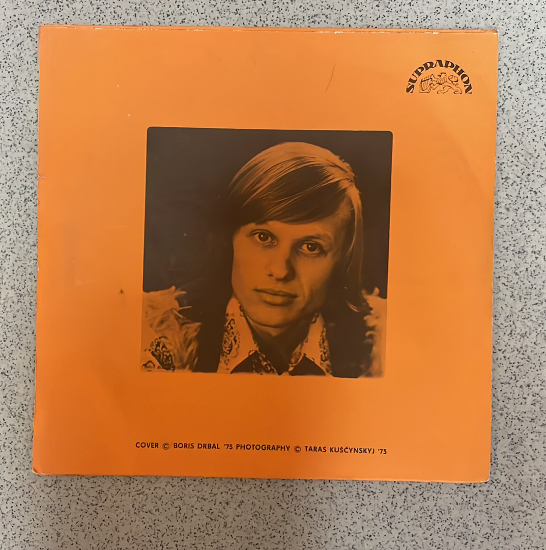 SP JIŘÍ KORN - HÁDEJ, KDE TO JE