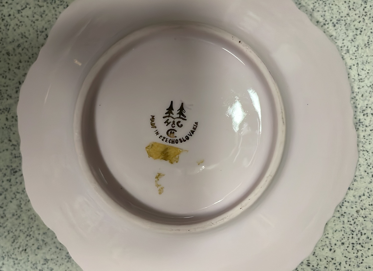 RŮŽOVÝ PORCELÁN - PODŠÁLEK