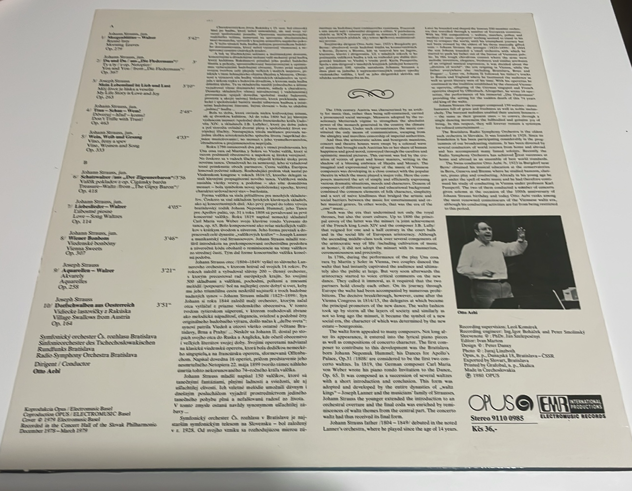 LP STRAUSS FAMILY WALTZES