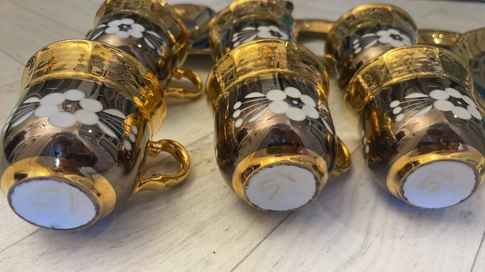 MOKA ŠÁLKY - ZLACENÉ