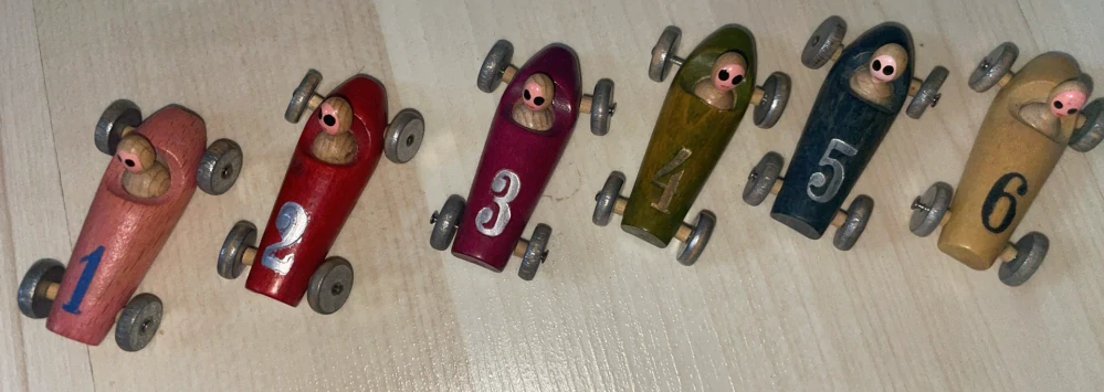 DŘEVĚNÉ ZÁVODNÍ AUTÍČKO RETRO