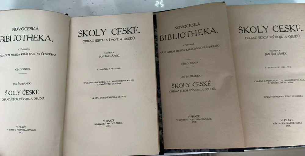 ŠKOLY ČESKÉ : OBRAZ JEJICH VÝVOJE A OSUDŮ