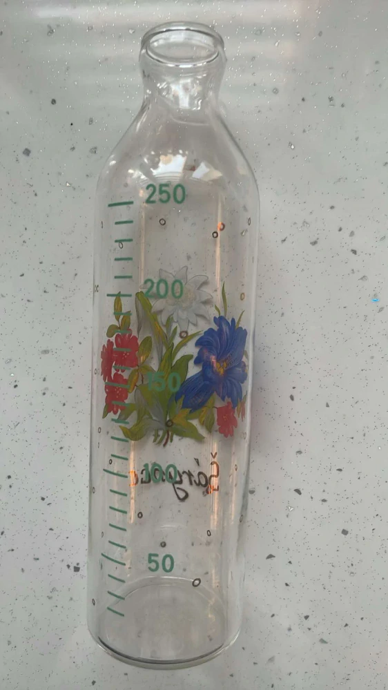 Retro, skleněná kojenecká láhev 