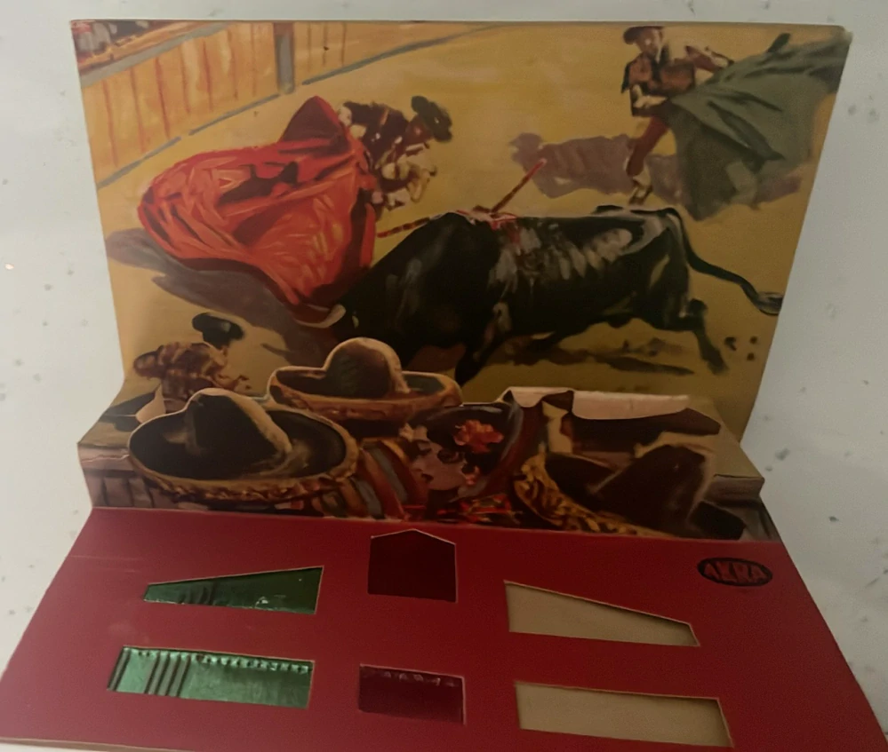 Staré, papírové šitíčko