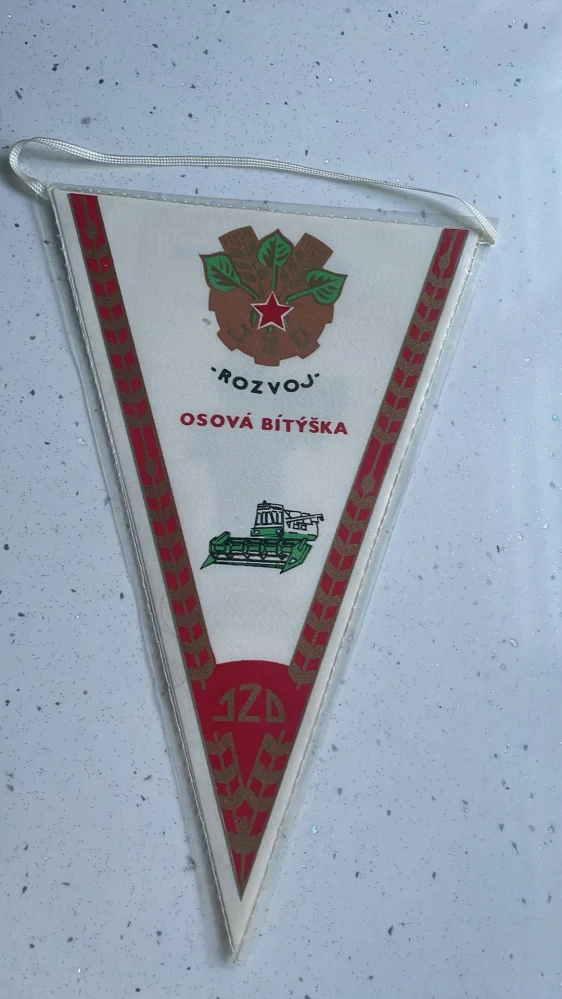 Plastová vlaječka : Jednotné zemědělské družstvo Rozvoj Osová Bítyška