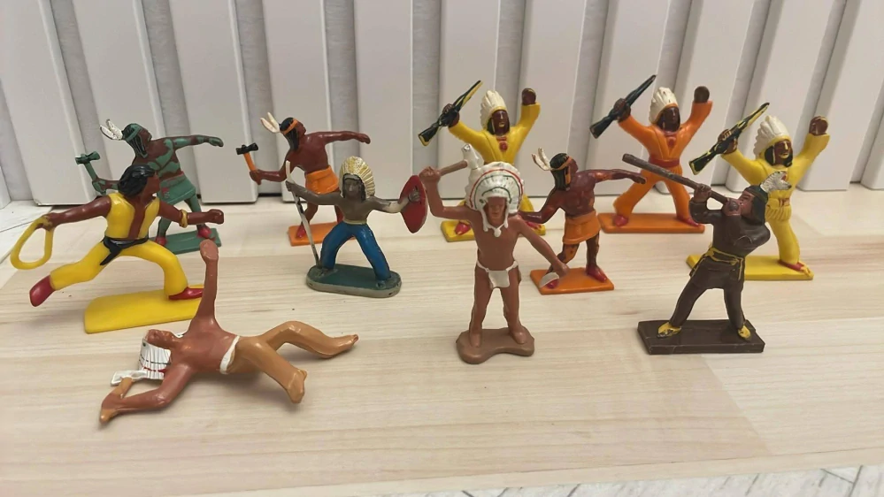 Retro plastové figurky : Indiáni