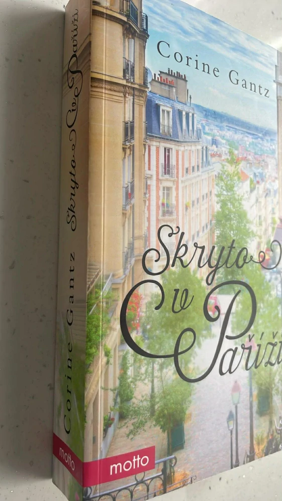 Corine Gantz : Skryto v Paříži
