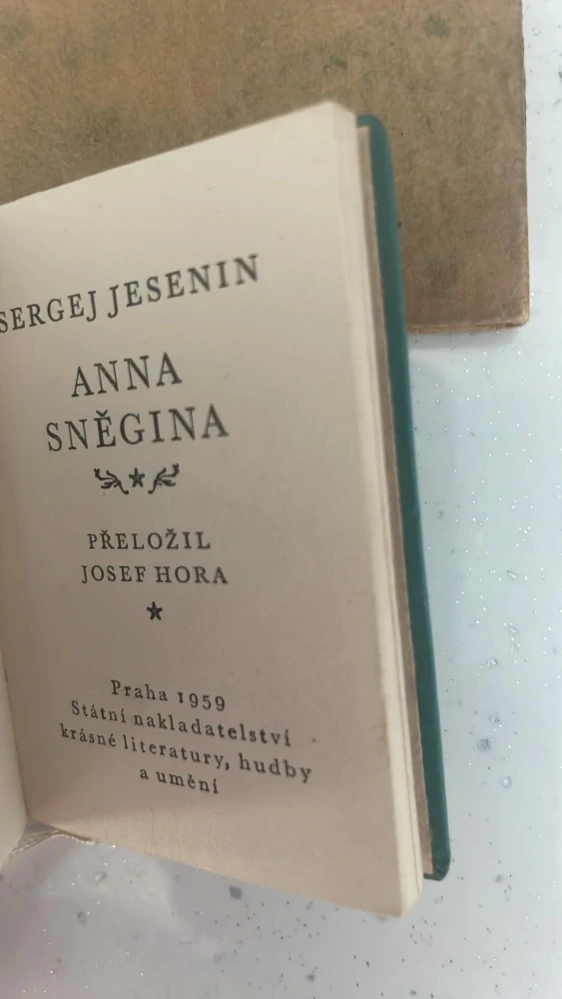 Sergej Jesenin : Anna Sněgina
