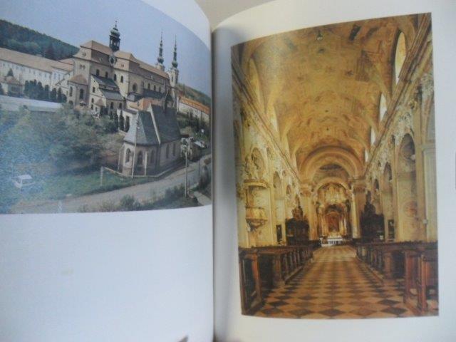 VELEHRAD - STAVEBNÍ PAMÁTKY BÝVALÉHO CISTERCIÁCKÉHO KLÁŠTERA