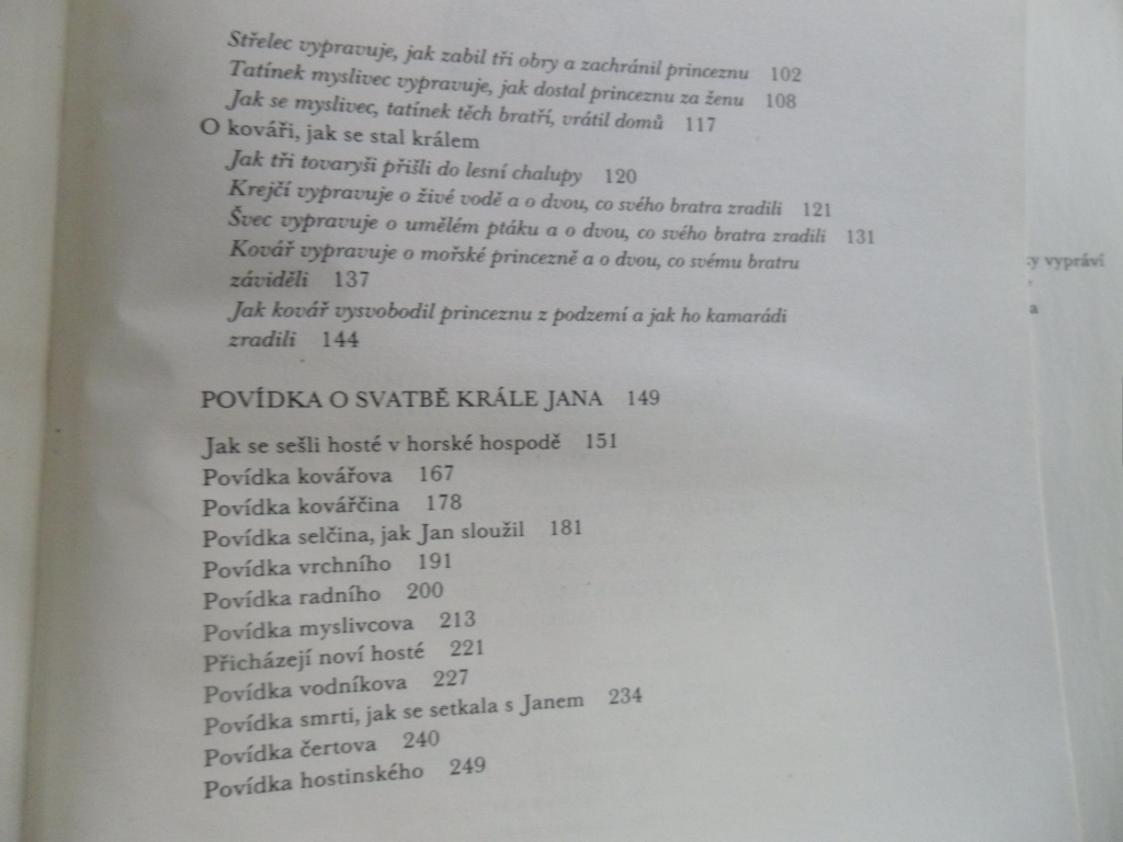 VÁCLAV ŘÍHA - O TŘECH PODIVNÝCH TOVARYŠÍCH (ilustrace - HELENA ZMATLÍKOVÁ)