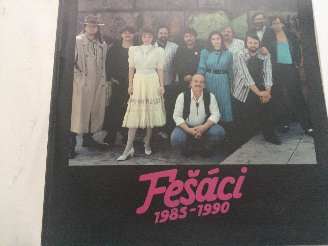 2 LP HVĚZDA COUNTRYON FEŠÁCI