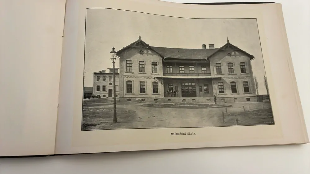 ALBUM MĚSTA KROMĚŘÍŽE