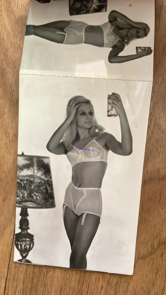 TRIOLA : SOUBOR 7 FOTOGRAFIÍ