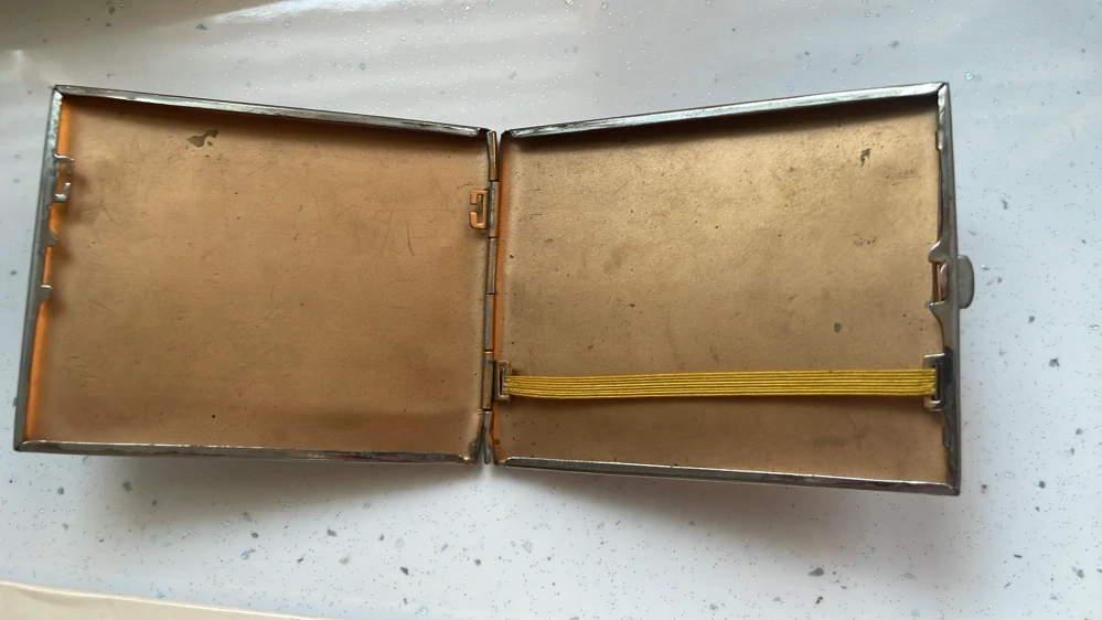 Postříbřená tabatěrka