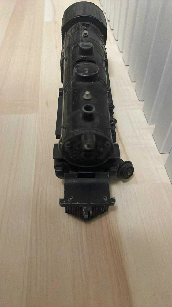 STARÁ : KOVOVÁ LOKOMOTIVA