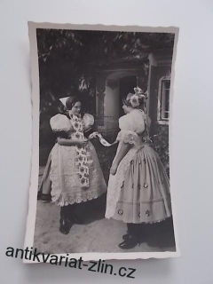 MORAVSKÉ NÁRODNÍ KROJE - LANŽHOT