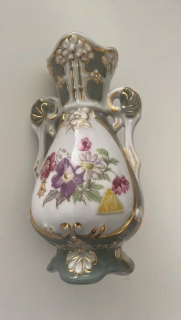 Royal Dux Bohemia - vázička