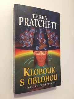 TERRY PRATCHETT - KLOBOUK S OBLOHOU