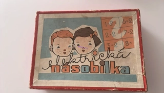 ELEKTRICKÁ NÁSOBILKA RETRO