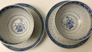 KÁVOVÝ ŠÁLEK Z RYŽOVÉHO PORCELÁNU