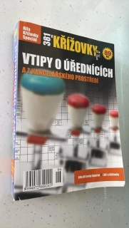 381 x křižovky : Vtipy o úřednících
